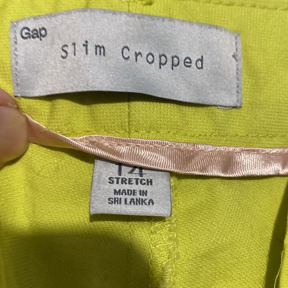 Gap slim cropped pants in size 14- FUN bright yellow - Picture 4 of 4